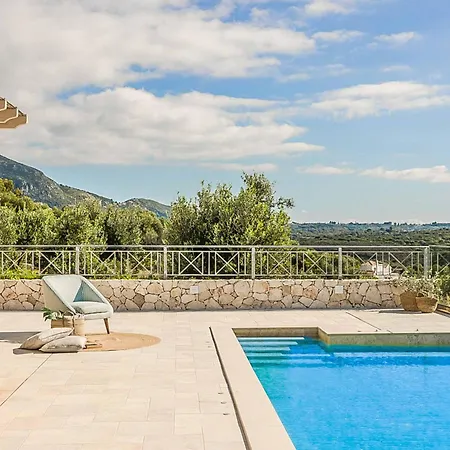 Cape Eleni Villa Plateies